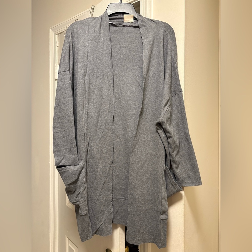 New Pact Airplane Wrap Cardigan in color Medium Grey Heather, size M/L - Picture 2 of 4